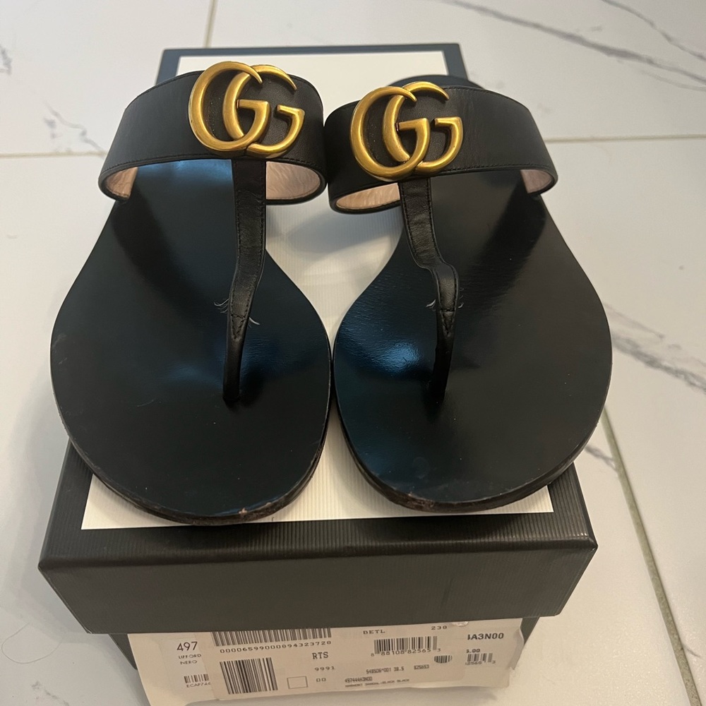 Authentic Gucci Marmont T Strap Sandal in Black
